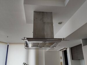 長野キッチン取付け隊　センターレンジフードの取替　施工前